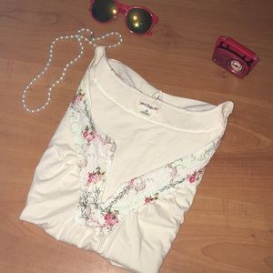 Cute blouse